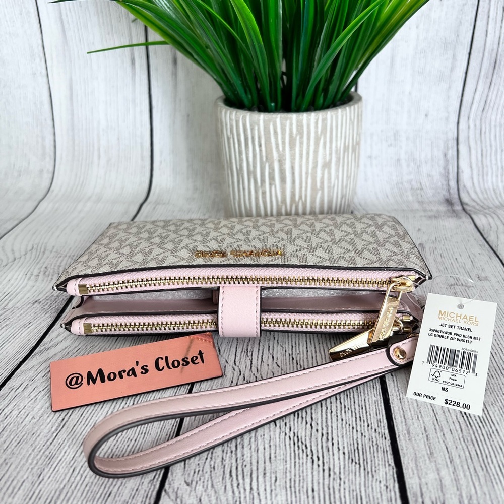 Michael Kors Double Zip Wallet/Wristlet - Picture 4 of 9